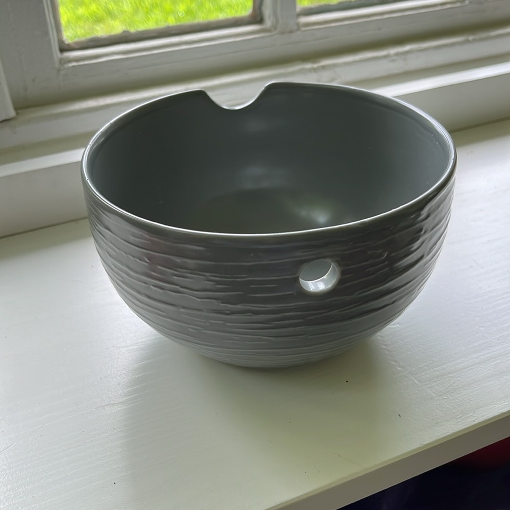 Nicole Miller New York, textured noodle bowl